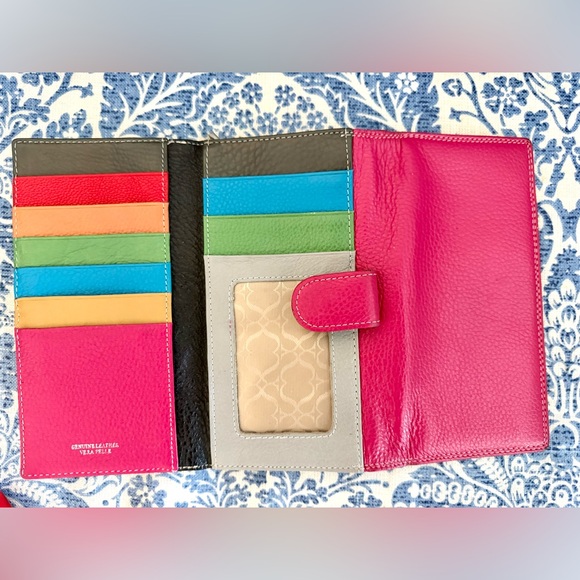 Vera Pelle Genuine Leather Wallet in Bright Pink - Picture 8 of 8